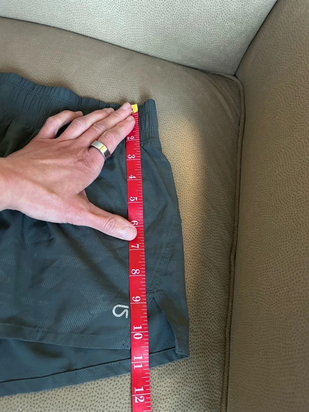 Gap Fit running shorts, size S - Picture 5 of 8